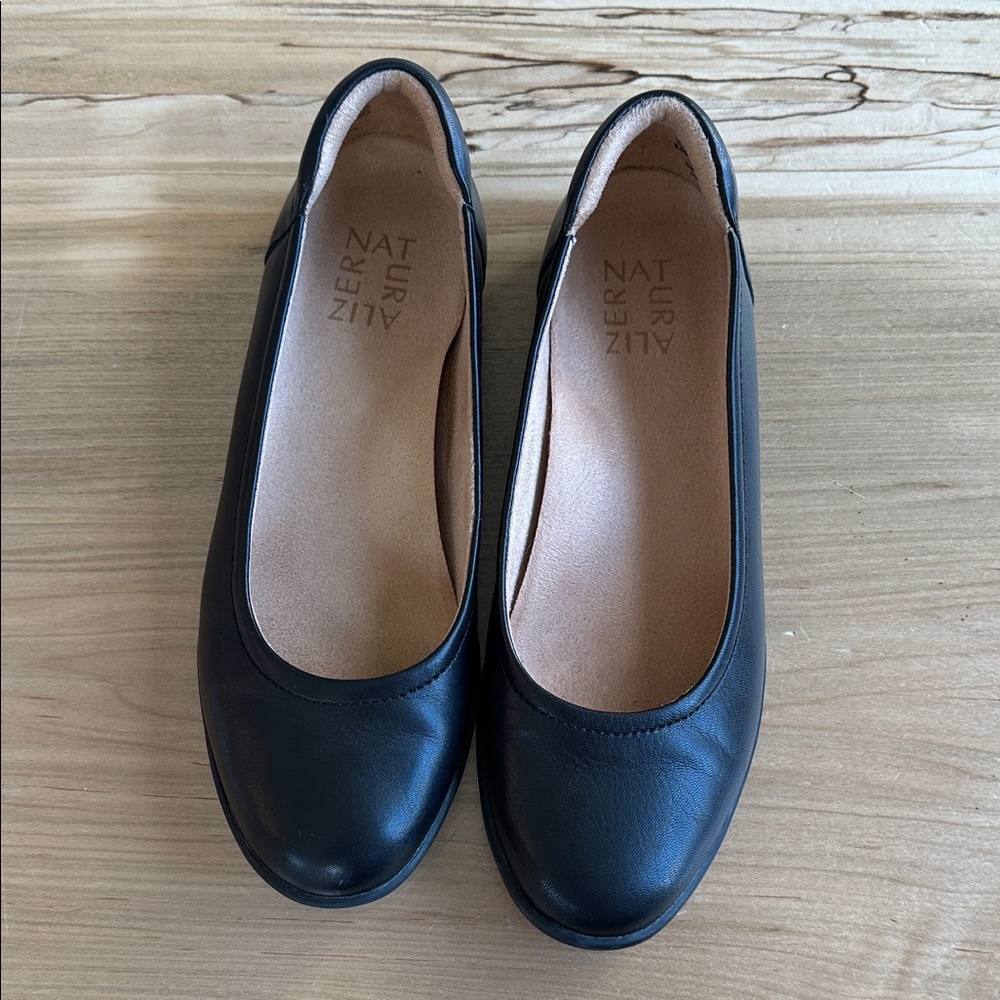 Naturalizer Women's Black Ballet Flexy Flats
